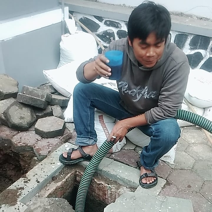 Tim teknisi Sedot WC Bandung Sejahtera